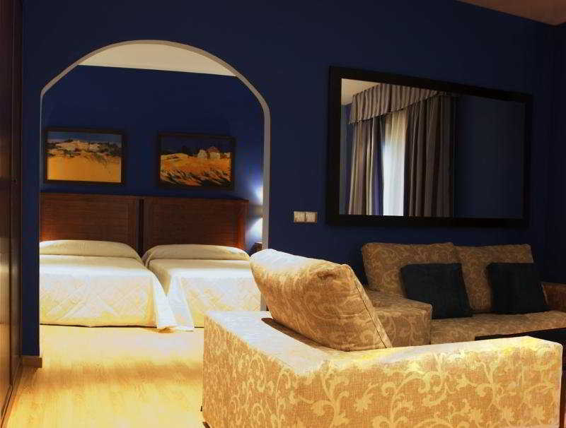 Hotel Ciudad Del Renacimiento Baeza Pokoj fotografie